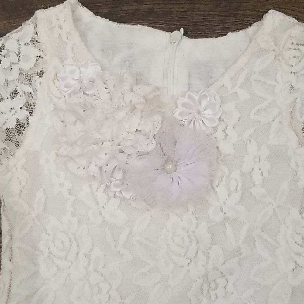 Girls Lave and Pearl Dress - Picture 2 of 4